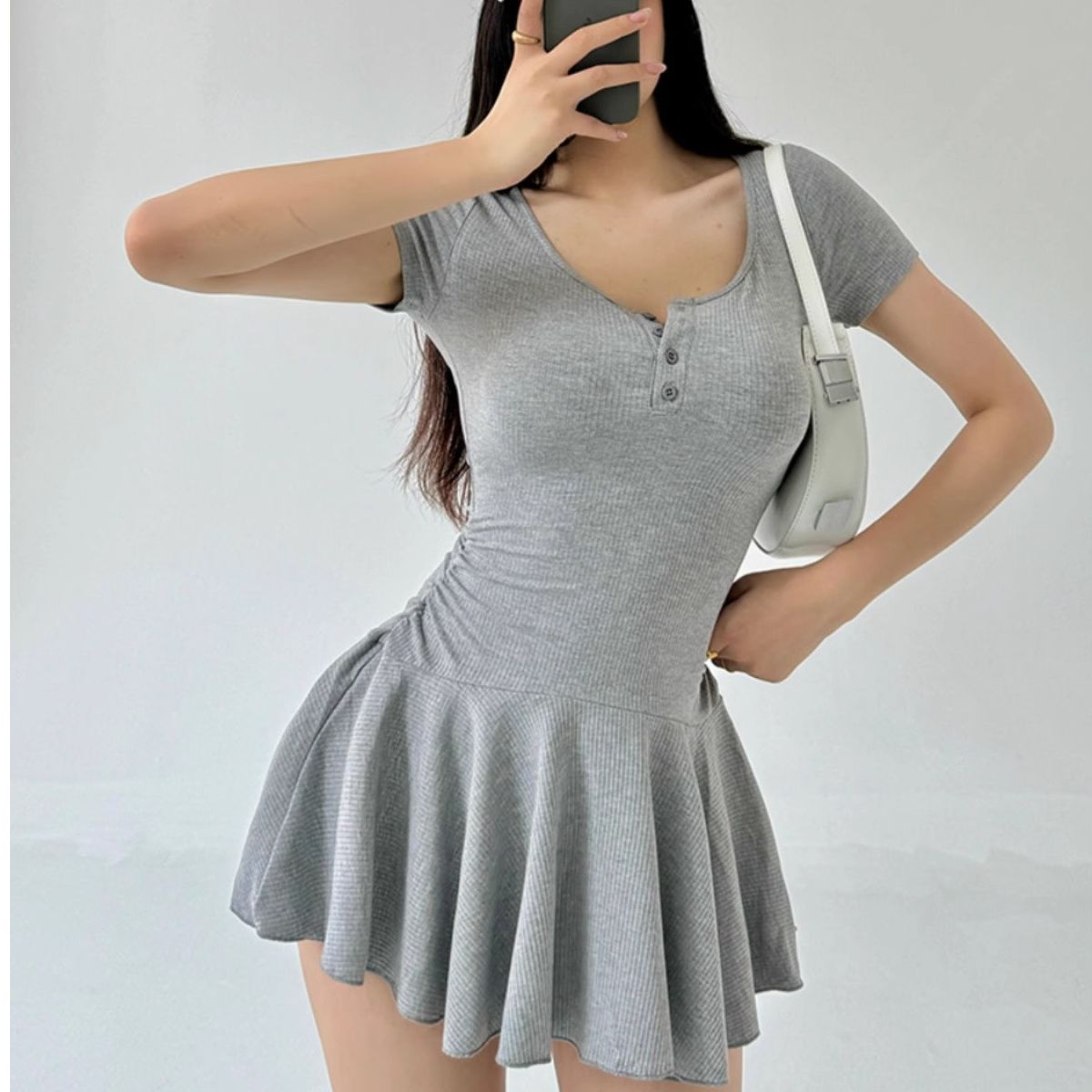 2025新款美式灰色短袖連衣裙女純欲性感A字短裙褶皺收腰蛋糕裙潮