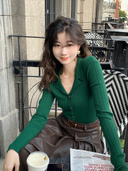 EIA Yiyao Norwegian Forest Hong Kong Style Early Autumn Retro Slim Lapel Sweater Women's Long Sleeve Slim Body Clothes