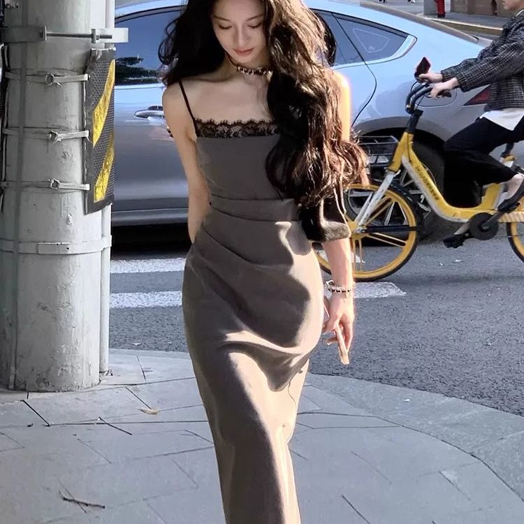 法式御姐miu風蕾絲吊帶連衣裙女2025夏季高級感收腰修身氣質長裙