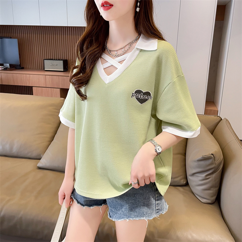 First shot of waffle rear collar Korean version short-sleeved embroidered contrasting OP neck short-sleeved T-shirt for women