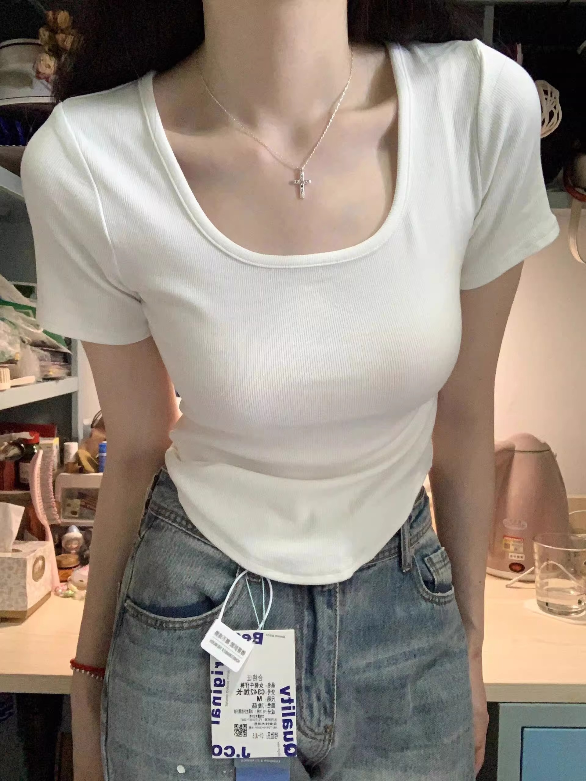 40 210g 92 cotton 8 spandex pure sweet and spicy U-neck slim design short-sleeved T-shirt for women