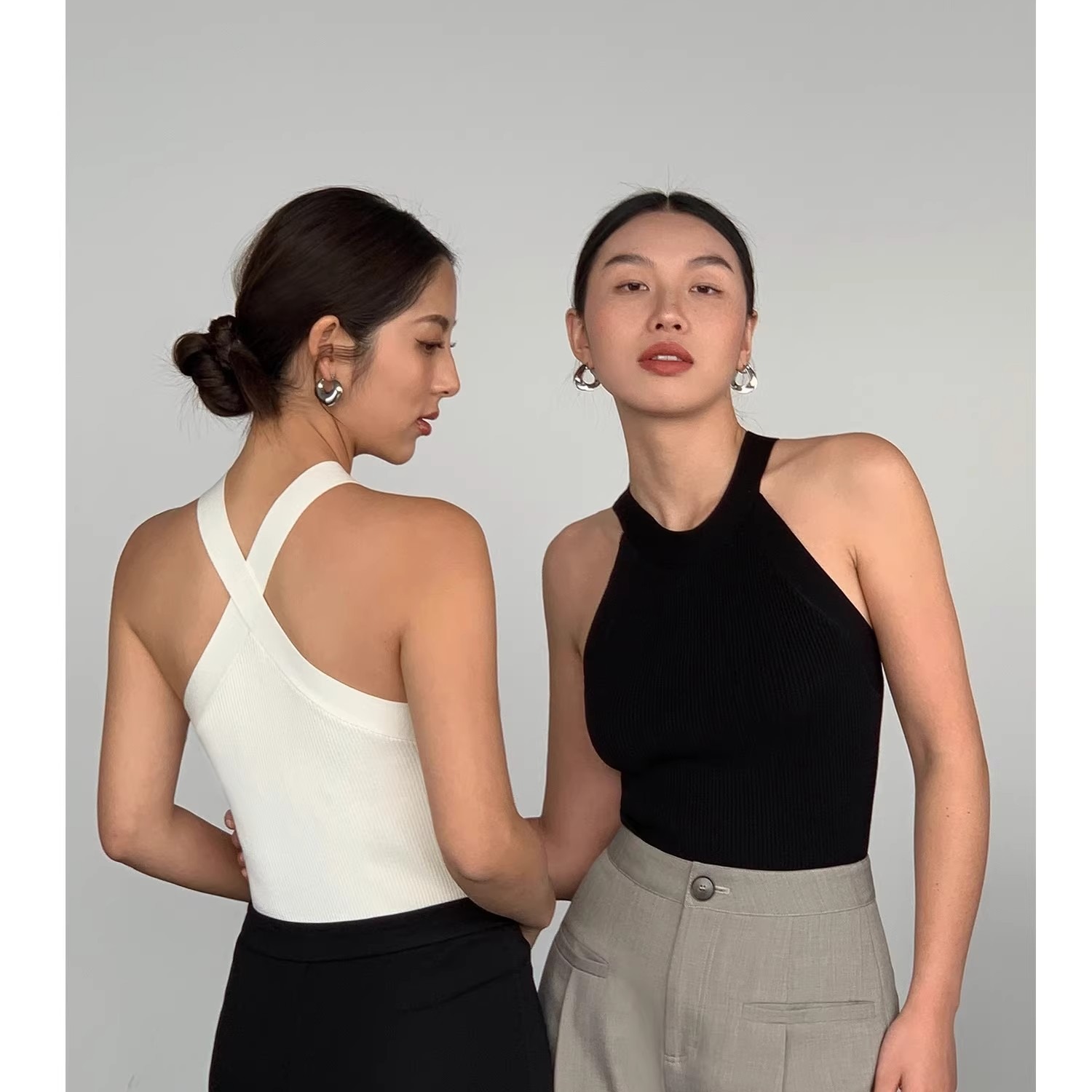 NEVA HU Black Neck Vest for Women Outdoors New Slim-fit inner backless suspender top