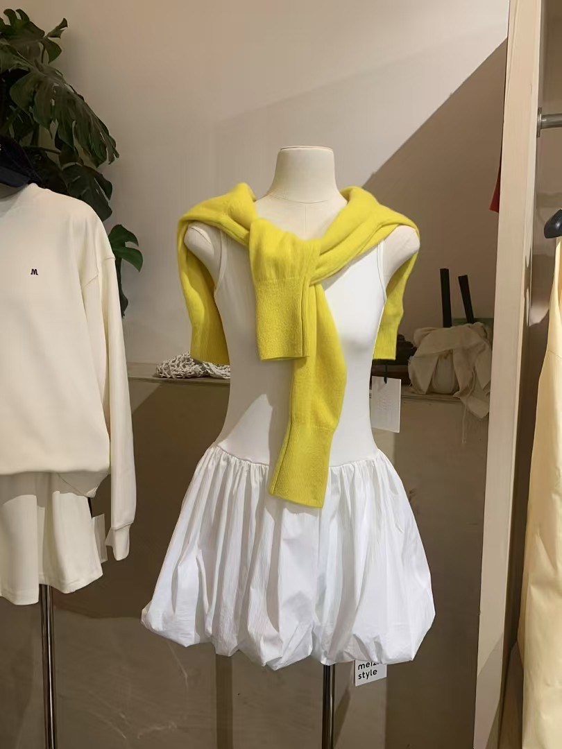 芭蕾少女~韓系減齡純欲風春季修身顯瘦U領背心花苞裙連衣裙