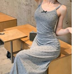 純欲灰色蝴蝶結波點連衣裙女早秋茶歇法式辣妹掐腰吊帶包臀打底裙