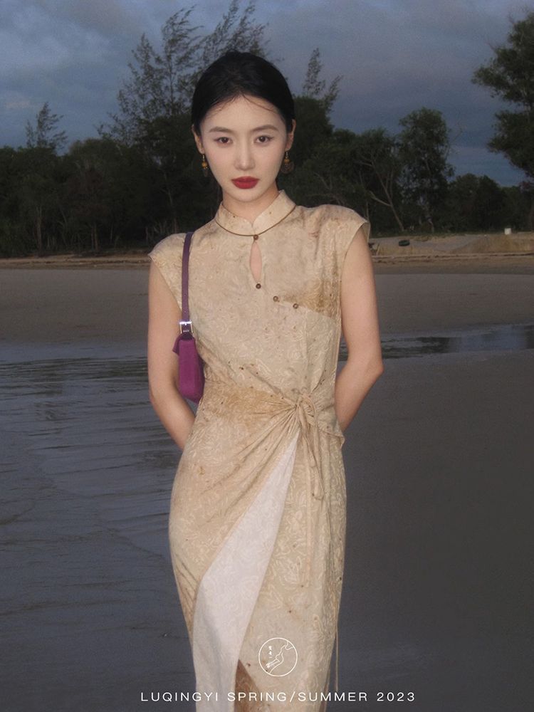 Dyeing jacquard cheongsam skirt for women in 2025 summer Chinese style new Chinese style elegant slim and improved design sense dress