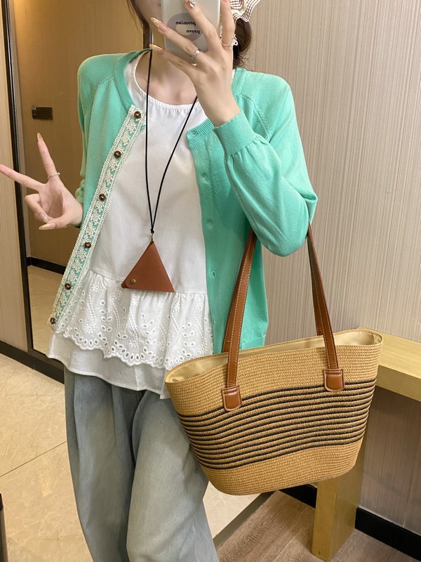 實拍春夏新款韓系溫柔蕾絲邊下擺拼接無袖背心裙綠色長袖開衫