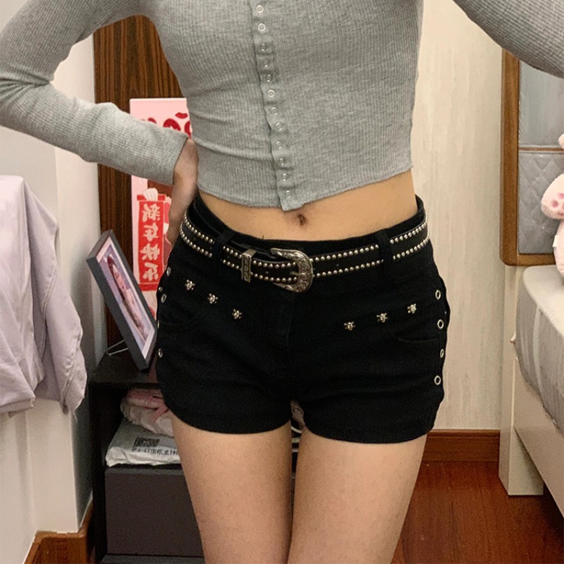 American black rivet hot girl denim shorts for women in summer low waist slim high street design hip-short hot pants