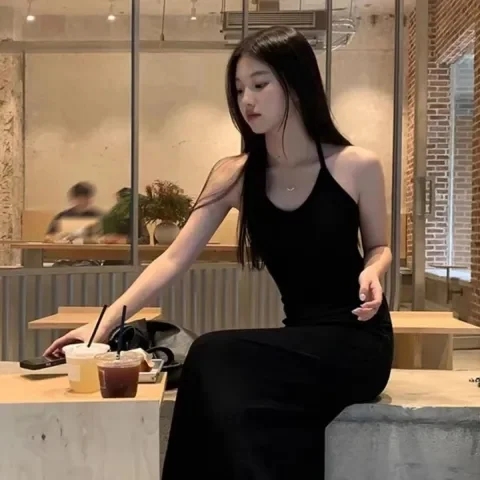 Women's summer new black high-end long skirt temperament over the knee first love suspender skirt