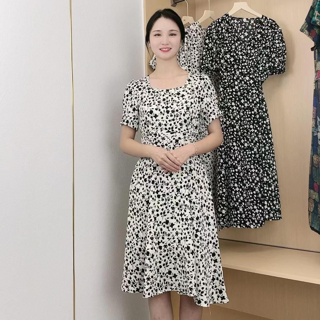 法式方領碎花連衣裙女2025年夏款收腰顯瘦韓版氣質雪紡長裙