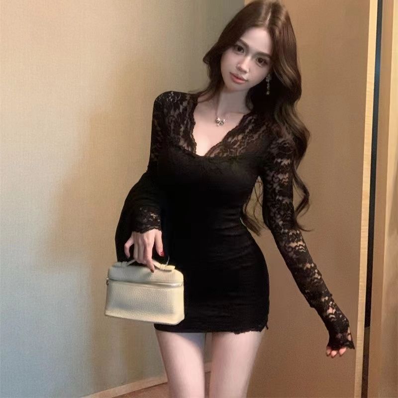 名媛v領鏤空蕾絲連衣裙女秋冬純欲性感包臀小媽裙顯身材內搭裙子