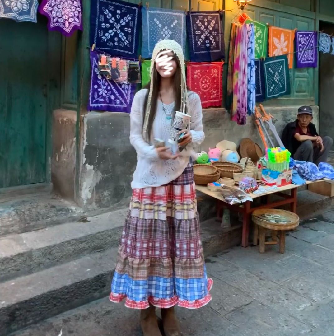 Retro plaid printed spliced ​​skirt for women in spring and summer 2025 new high-waisted slim A-line long large hem skirt