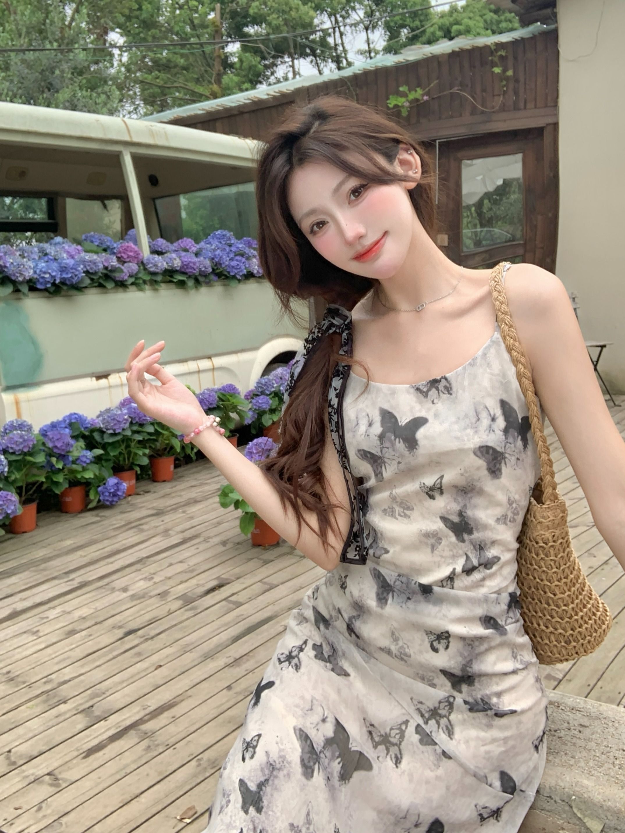 Cold ink butterfly floral suspender dress for women 2025 summer new French chic and beautiful temperament skirt
