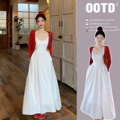韓系溫柔白色收腰吊帶連衣裙度假風甜美穿搭顯瘦高級感氣質長裙子