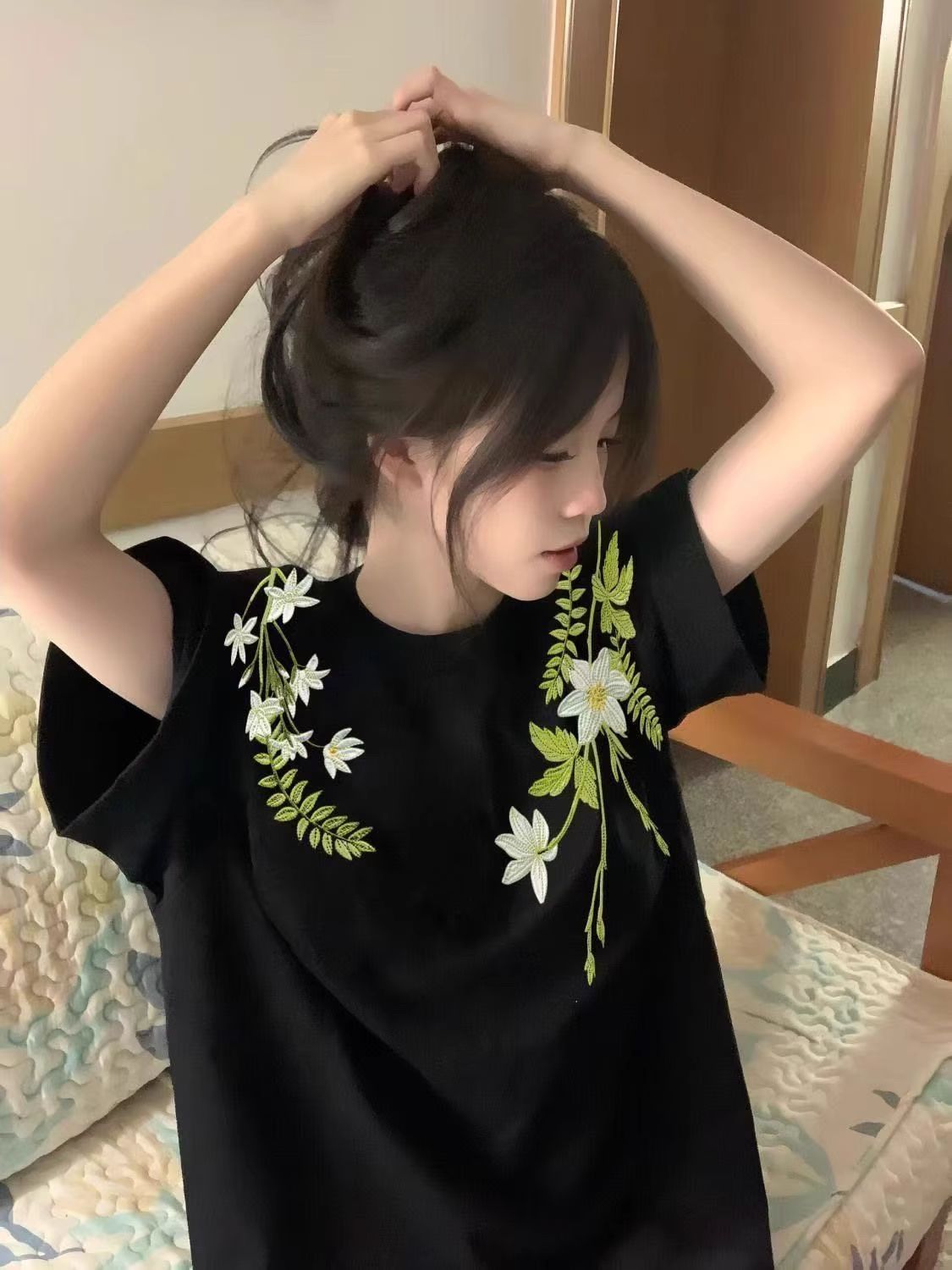 原版做工  刺繡 21支210克純棉 螺紋領+包邊拉肩
