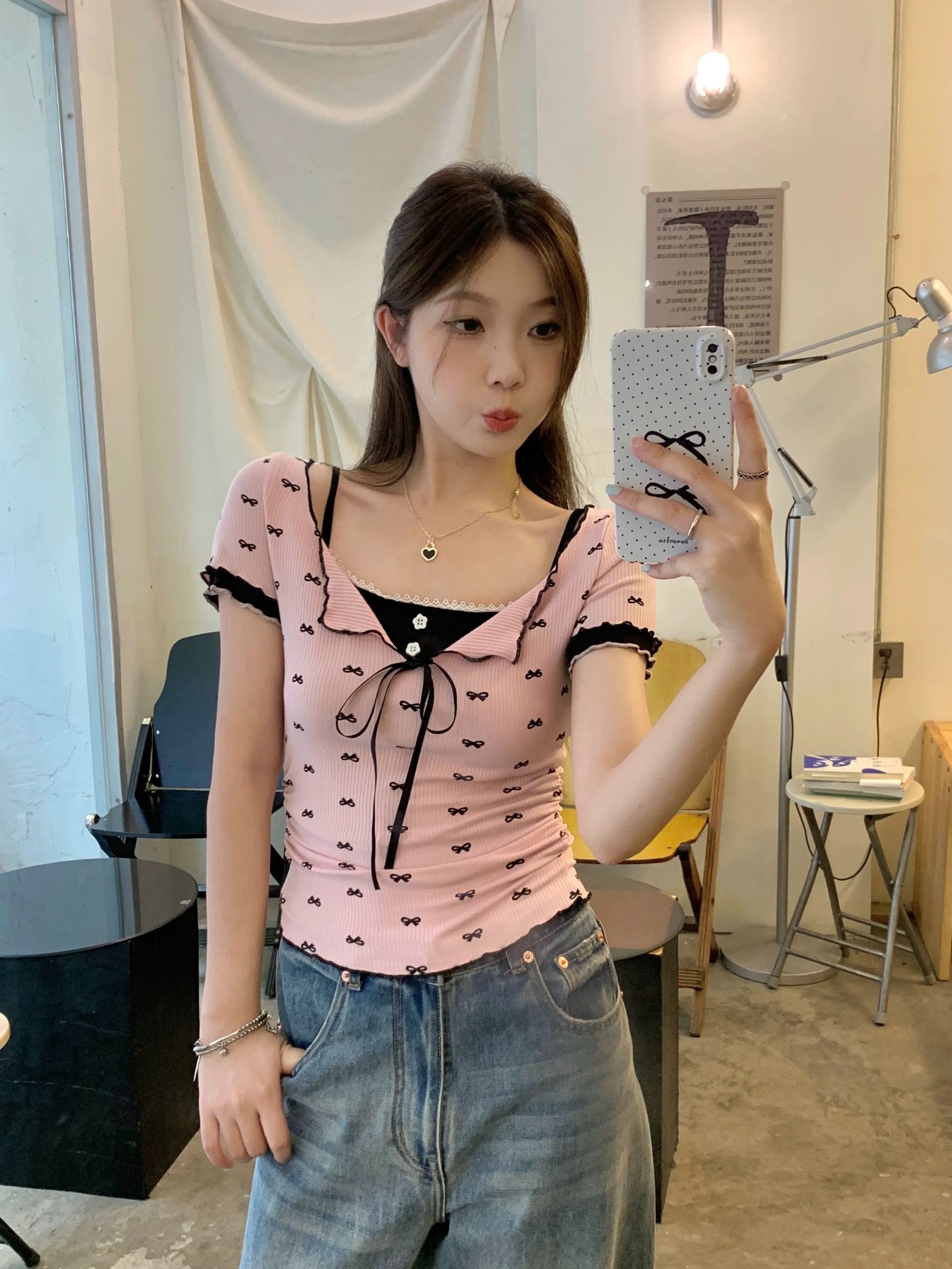 Sweet and spicy style layered bow pure sensual top for women in 2025 summer slim and versatile short sleeves