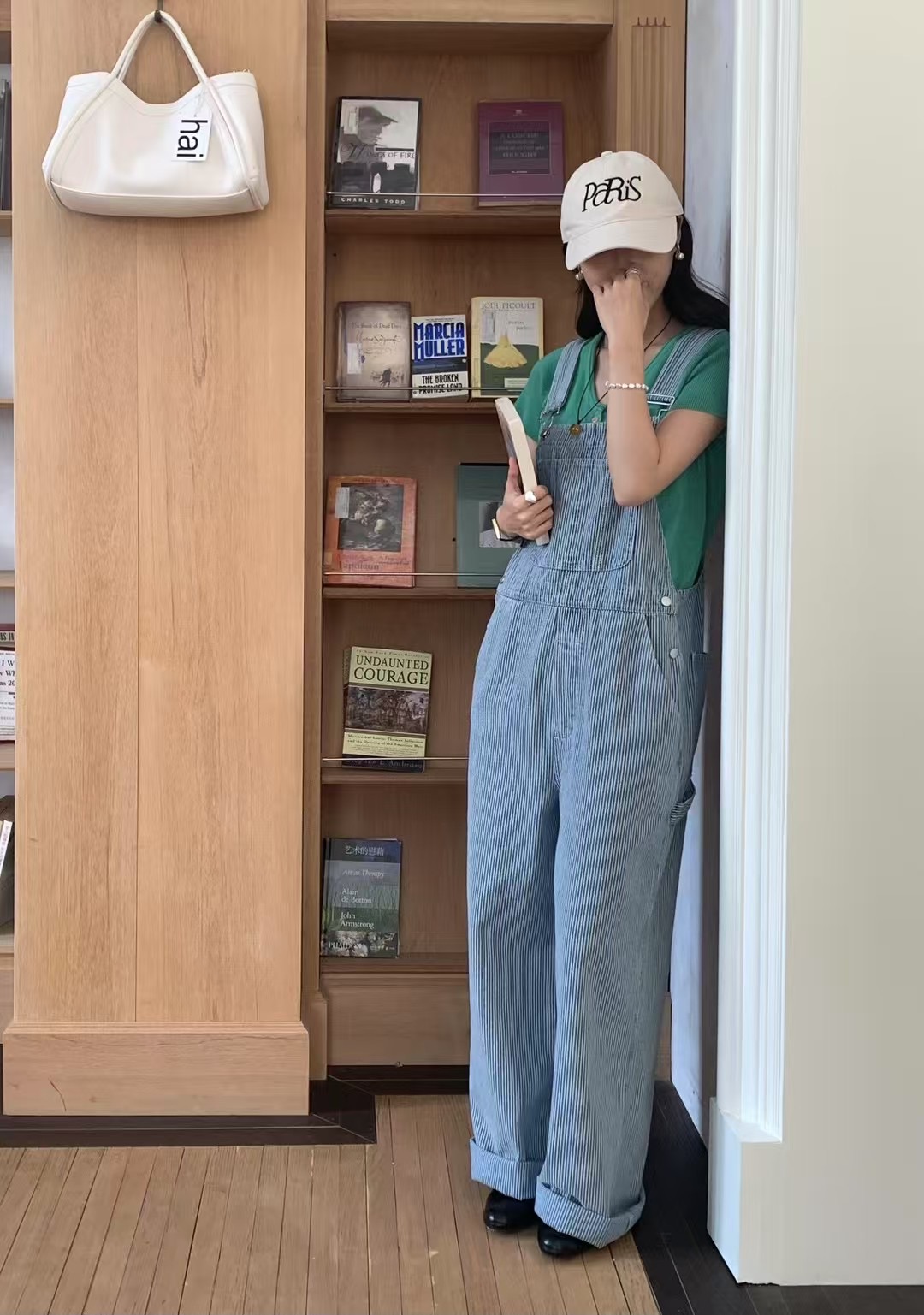實拍～早春淨色條紋簡約休閒通勤百搭寬鬆韓版氣質牛仔背帶褲