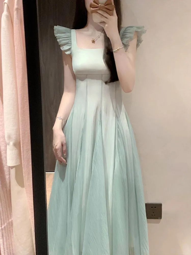 法式小飛袖連衣裙女夏季超好看海邊度假高級感收腰a字氣質長裙子