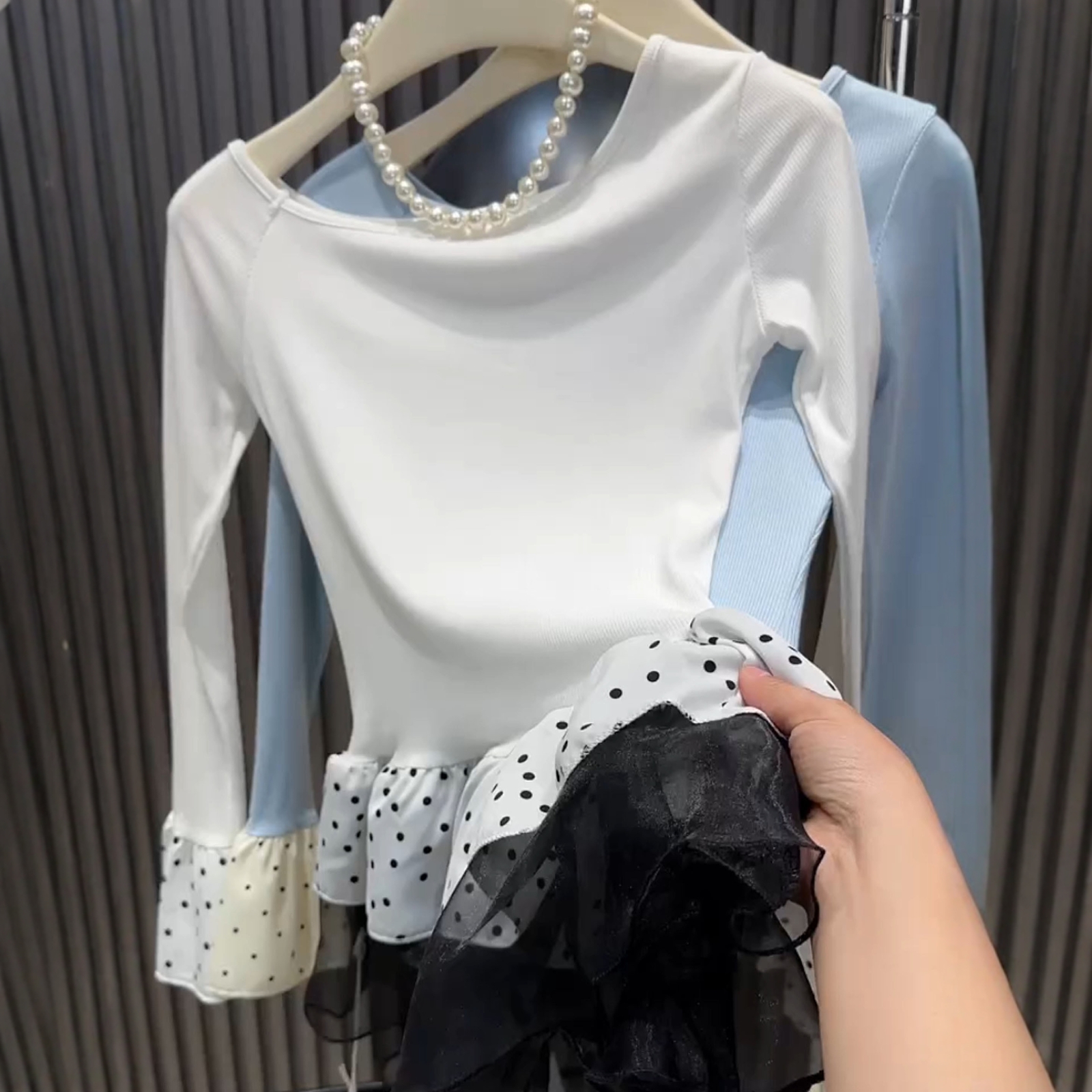 Thirteen-row fashion contrasting color spliced ​​mesh polka dot long-sleeved T-shirt for women early spring pure hot girl slim fit top