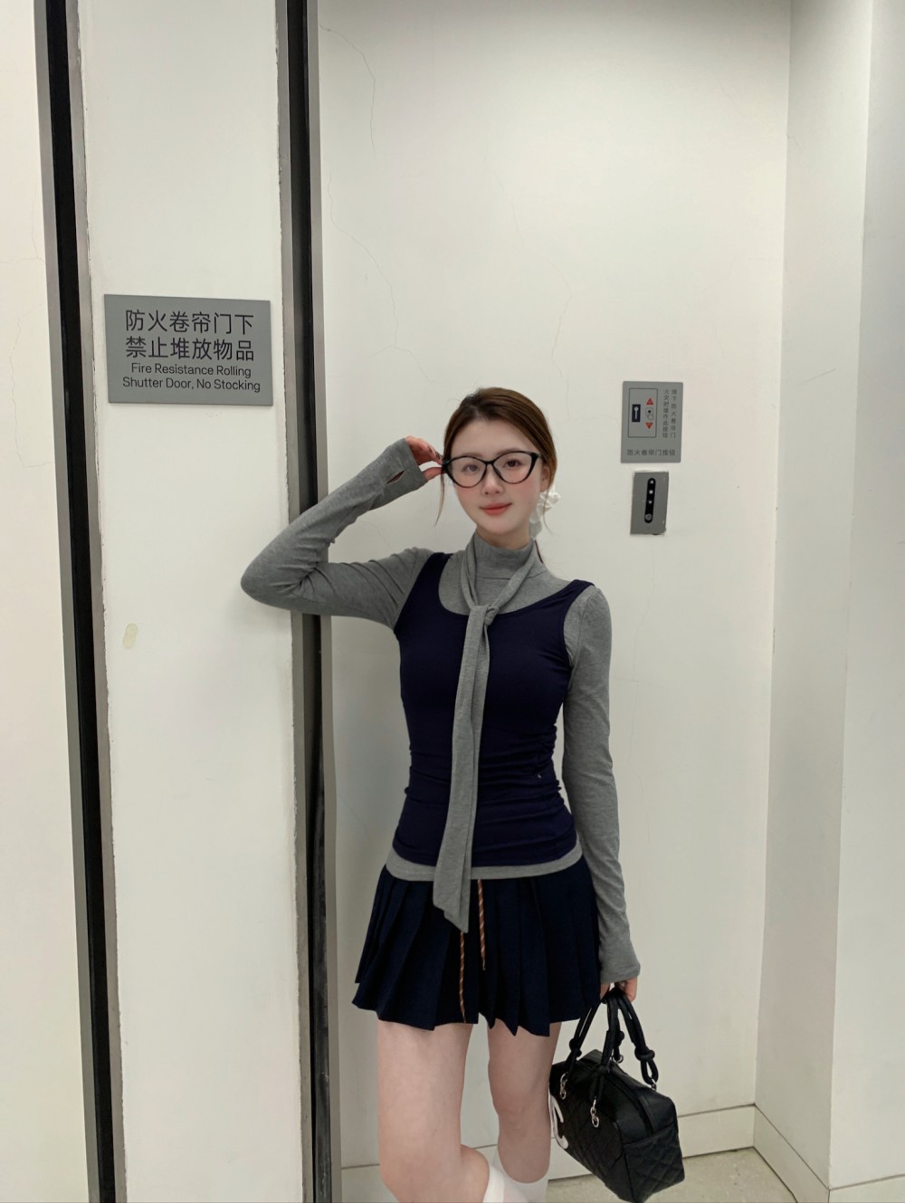Real photo of early spring sweet and spicy beautiful suit for women to reduce age with a whole set of tops and tie