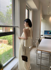 Real shot~French bow halter + waist-hugging wide-leg pants suit