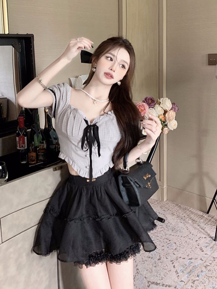 Slightly fat French sweet hot girl chic niche strap square collar puff sleeve top for women