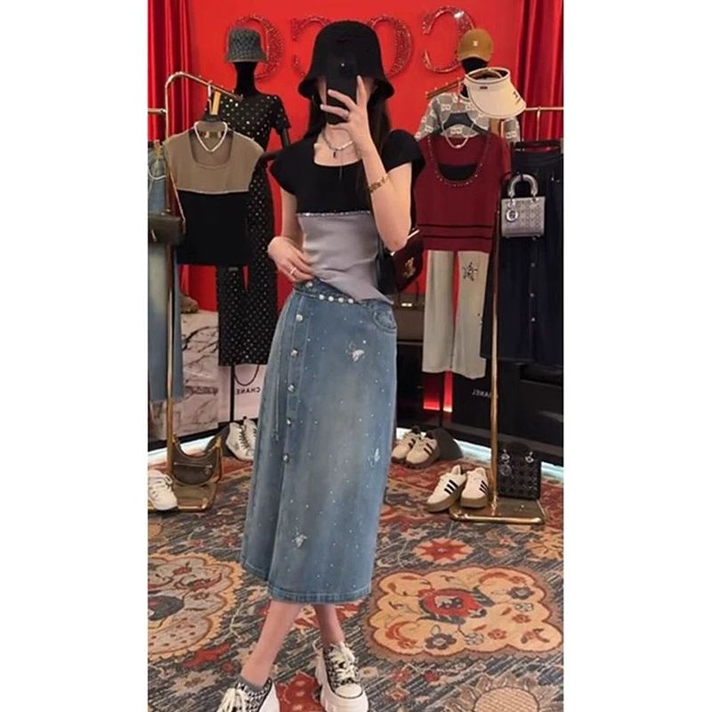 Korean version of heavy industry hot diamond high-waist denim skirt for women in autumn new niche design slit A-line skirt