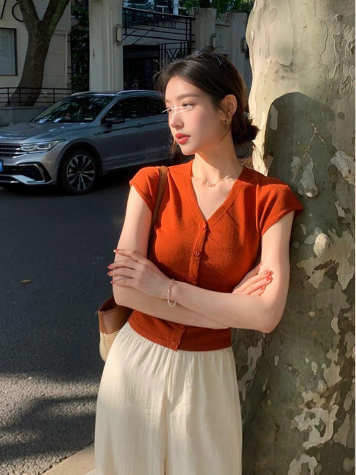 紅色冰絲薄款v領短袖針織衫女夏季設計感修身短款小飛袖開衫上衣