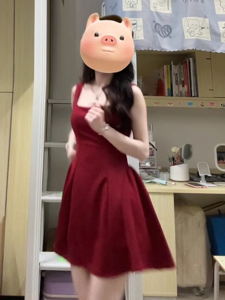 2025新款小個子法式紅色吊帶連衣裙子夏季女裝御姐風性感收腰短裙