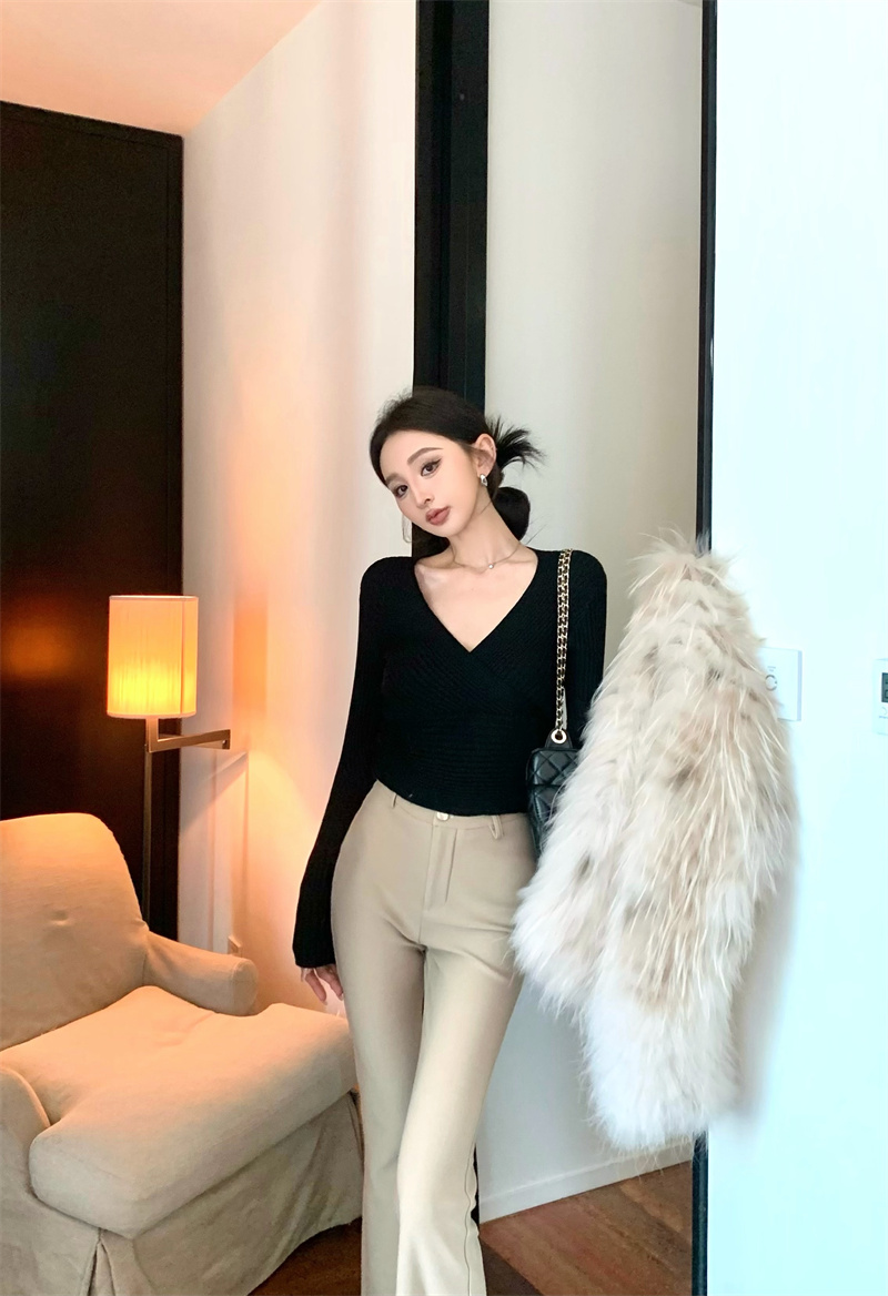 Real shot, elegant and stylish, slim and slim knitted versatile top + versatile plush trousers