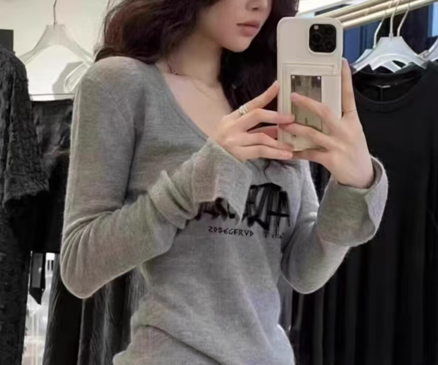 American gray inner sweater in autumn super hot trendy chic low neck slim long sleeve T-shirt top ins girls