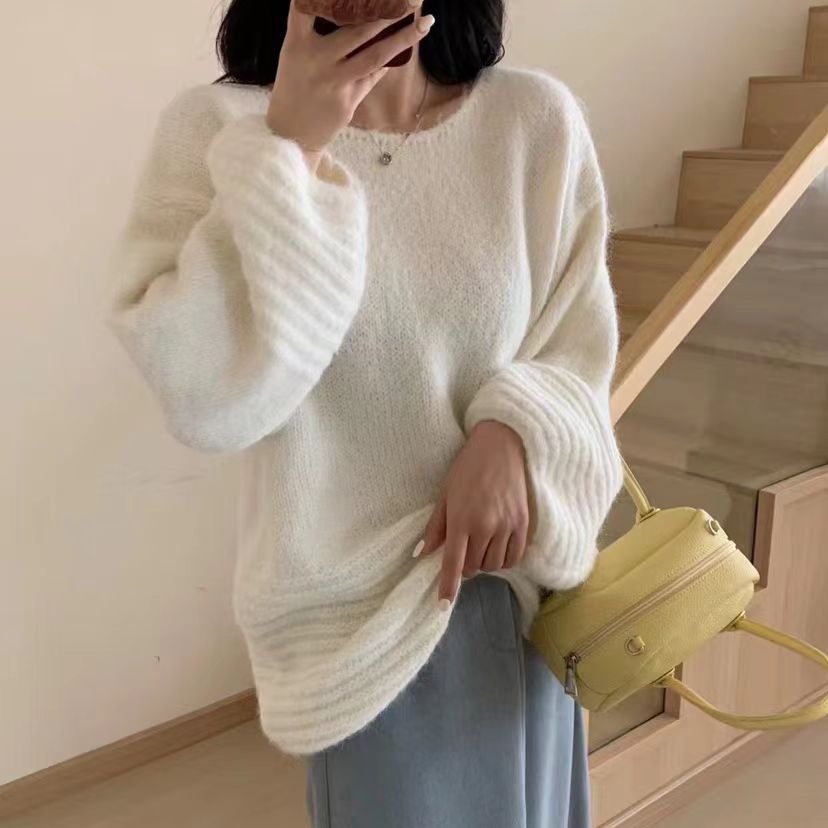 French lazy retro casual and slim soft round neck pullover sweater for women in autumn and winter new knitted sweater tops outside