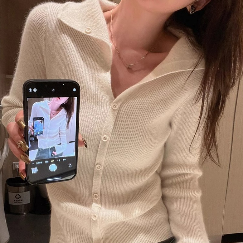 氣質翻領毛衣女2025秋冬時尚洋氣上衣設計感復古修身內搭針織衫