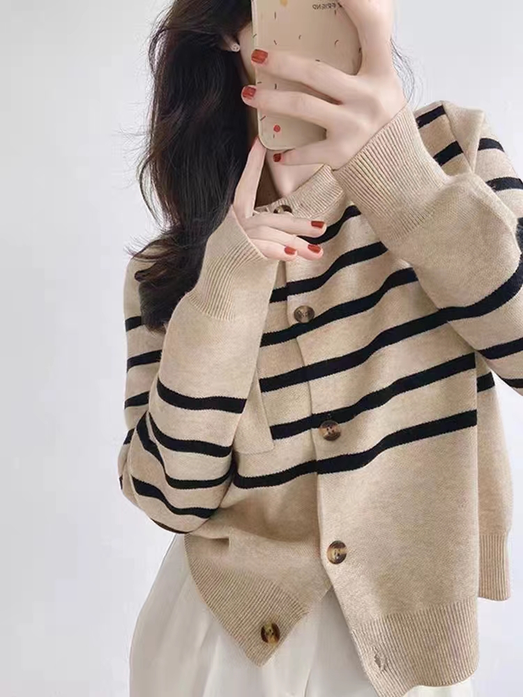 French striped knitted cardigan for women early autumn new sweater jacket retro soft and lazy style short long-sleeved top