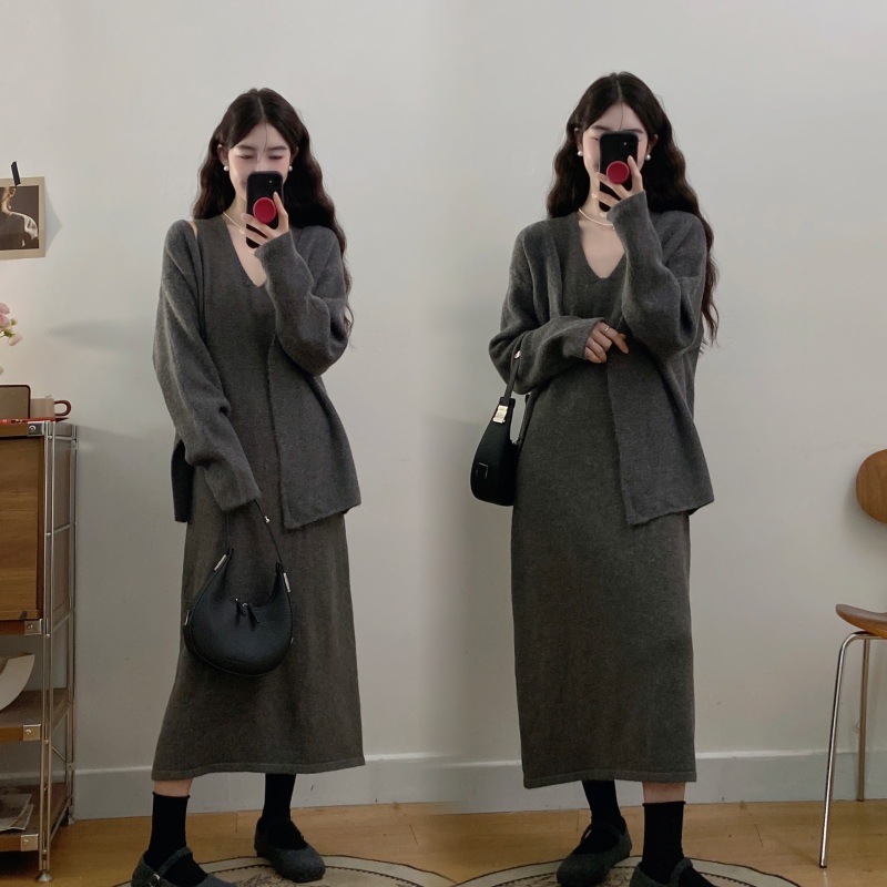 Large size gentle tea sweater dress suit loose mid-length knitted cardigan suspender skirt two-piece set