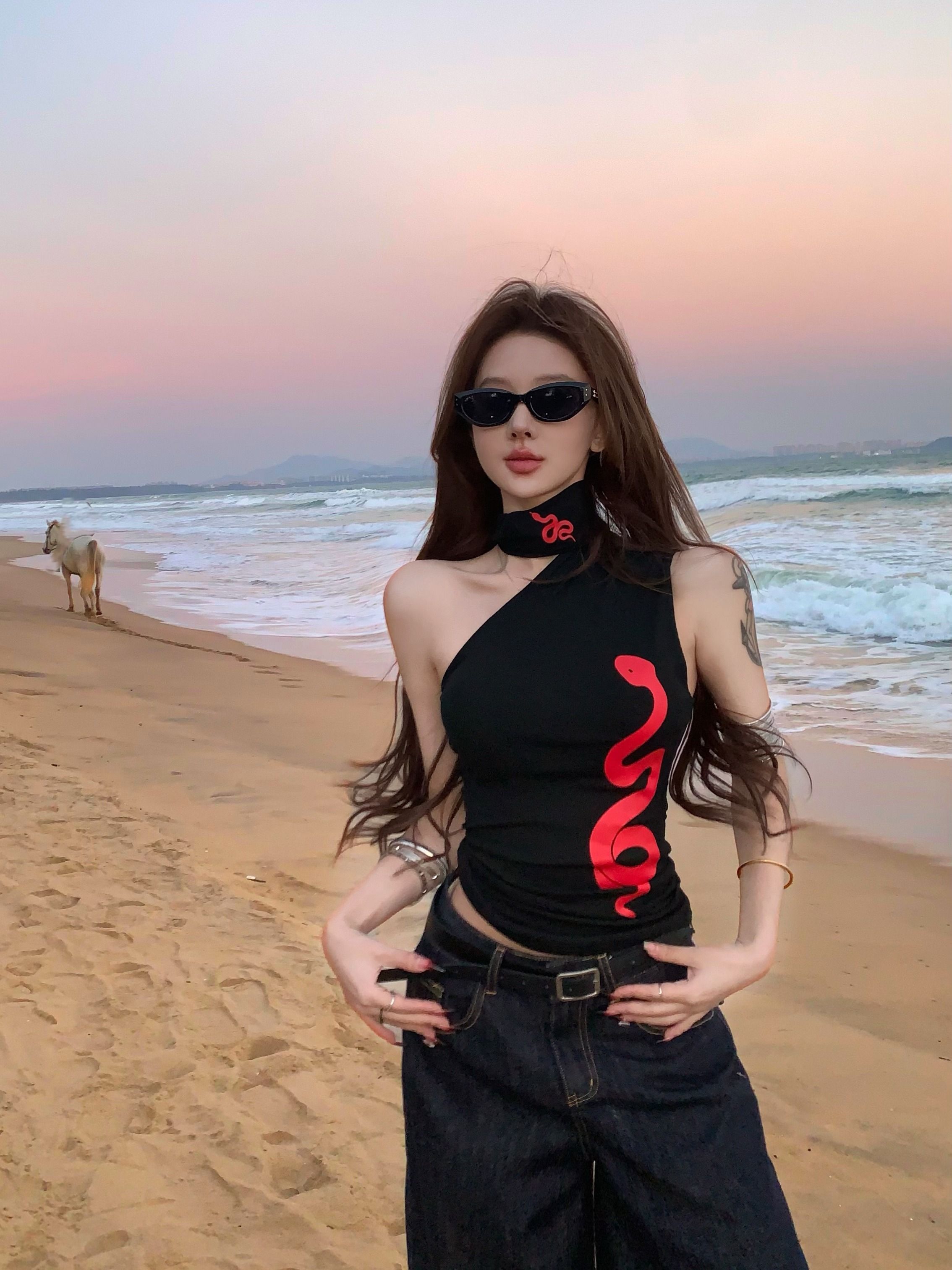 260g cotton suspender vest for women in summer slim fit inner wear design hot girl black sleeveless top