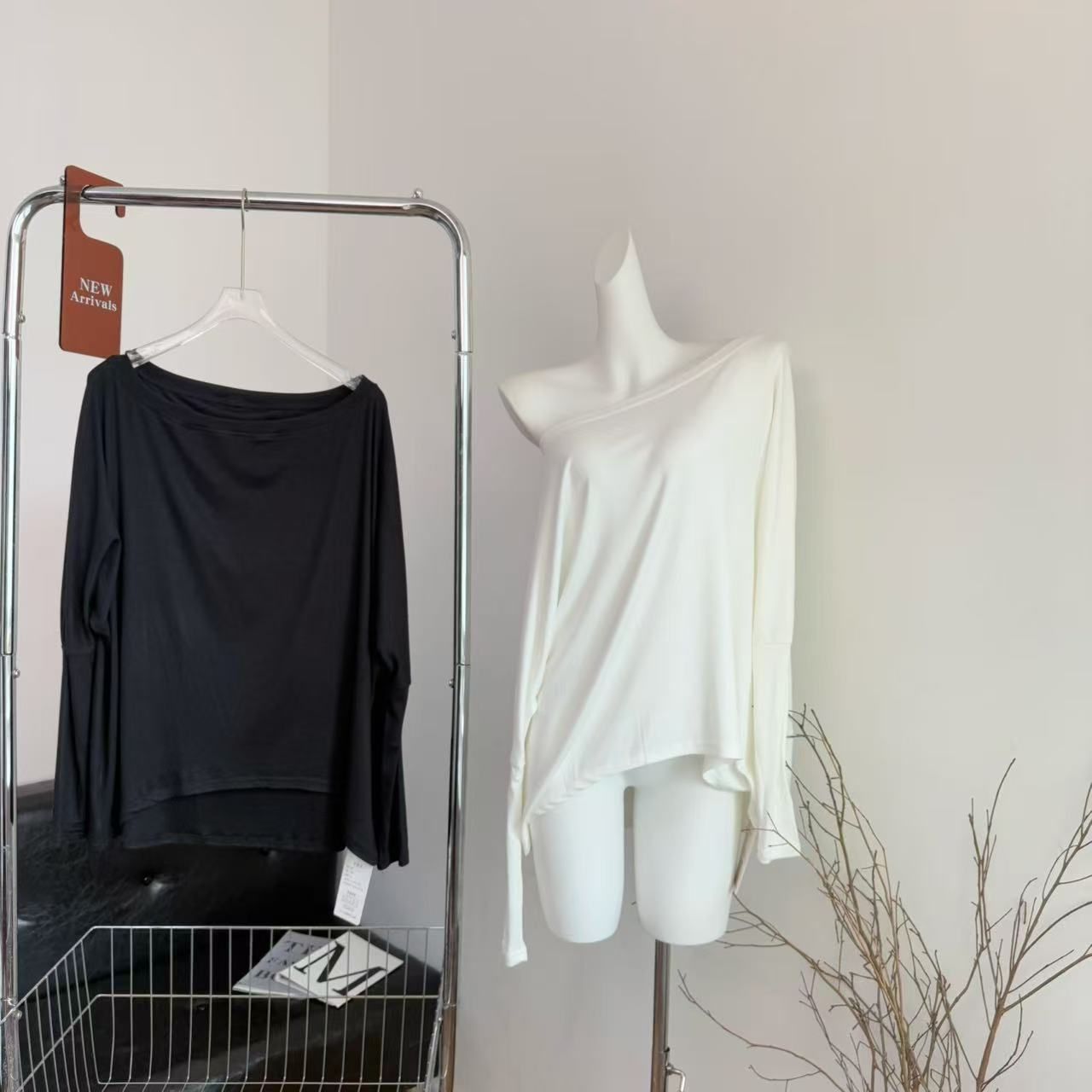 Men's cotton sun protection ROW style basic black and white oversize long sleeve round neck loose T-shirt top for women