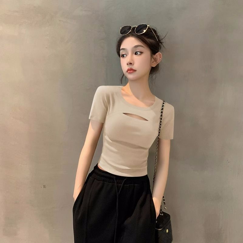 2025 new ice thread short-sleeved T-shirt for women in summer design niche navel exposed short tight body style