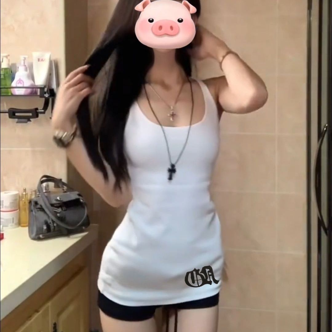 White suspender vest wears a thin slim sleeveless I-line top