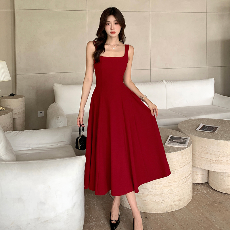 2025 summer red U-neck suspender dress for women French niche high-end sense a long skirt