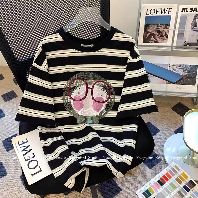 Black striped fun short-sleeved T-shirt for women 2025 new summer Hong Kong style retro casual slim versatile top ins