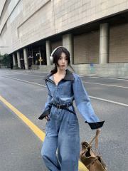 Real shot of retro color-blocking polo waist-hugging workwear denim jumpsuit long-sleeved jumpsuit high-waist wide-leg pants