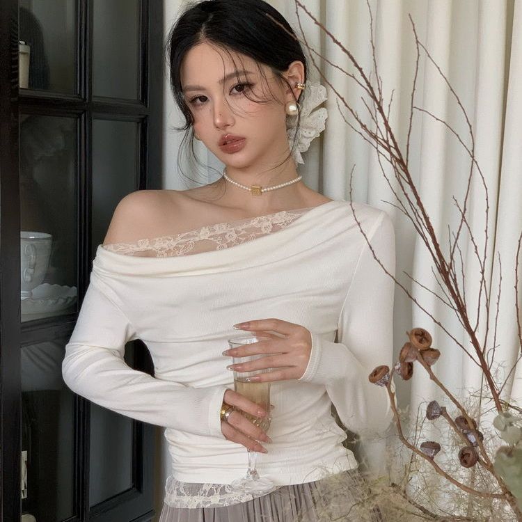 Atmosphere lace spliced ​​off-shoulder T-shirt for women's autumn pure slim and sexy fake two-piece top trendy