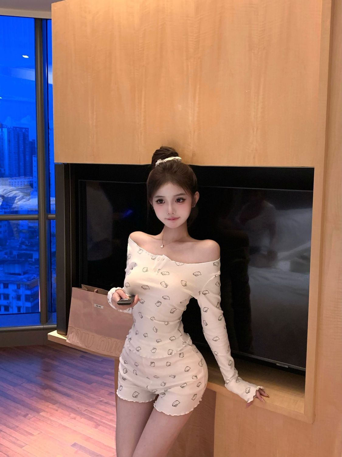 260克人棉 港味少女感可愛卡通印花木耳邊一字肩上衣+短褲套裝
