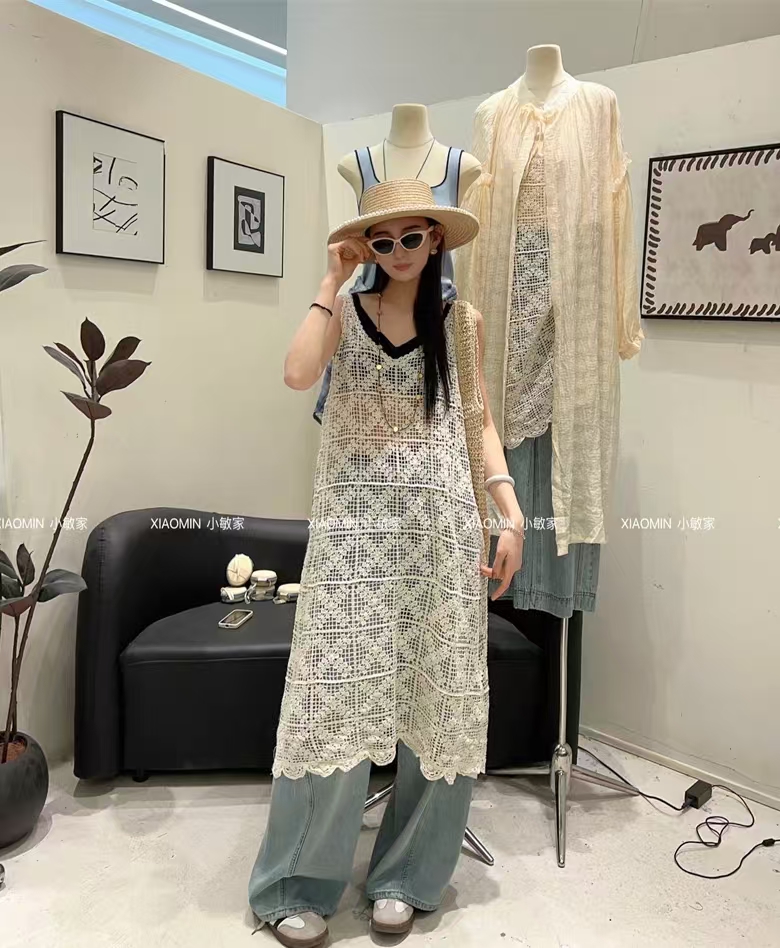 Women's Loose and Slimming Sleeveless Backless Sweet Hollow Knit Dress - 2025 Spring New Korean Style