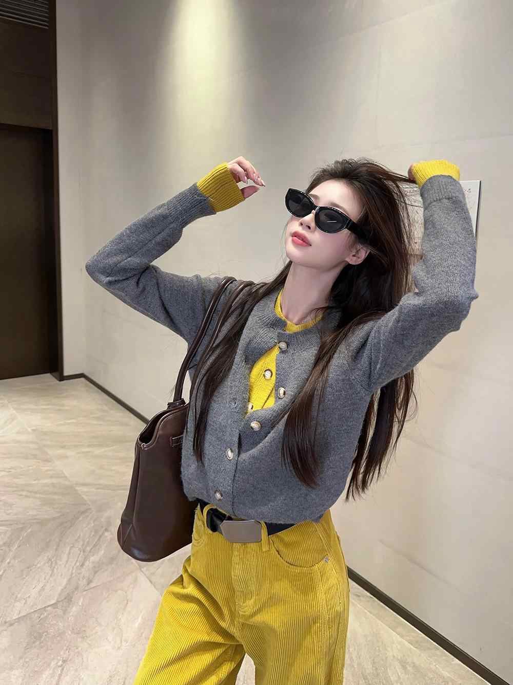 Design contrast color fake two-piece sweater cardigan jacket for women autumn yellow niche short long-sleeved sweater top