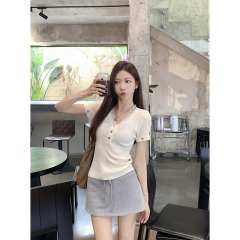 Real shot of spring and summer Korean version of V-neck lace button design pure styling bead sweater short-sleeved top