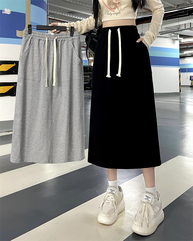 -Real shot of new spring style versatile rear slit loose wide-leg casual skirt for women