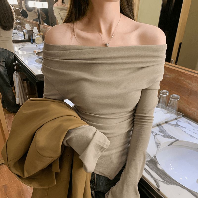 Pure sexy girl one-shoulder trumpet long-sleeved T-shirt for women in spring and autumn irregular waist-hugging slim fit inner bottom shirt top