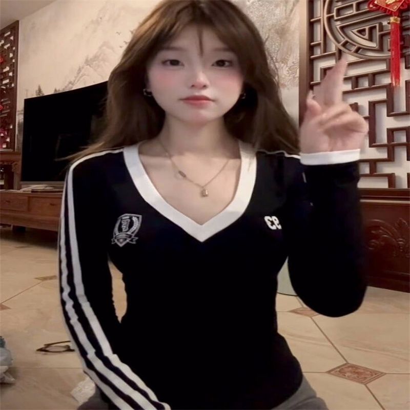 American contrasting three-bar hot girl V-neck long-sleeved T-shirt for women in autumn and winter underwear high-end base shirt slim sports top