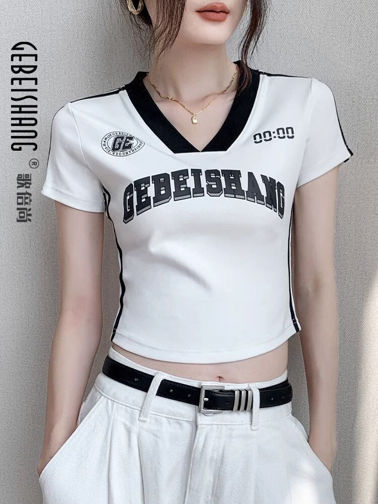 Short-sleeved T-shirt for women with 2025 summer new slim fit letter print hot girl front shoulder short top